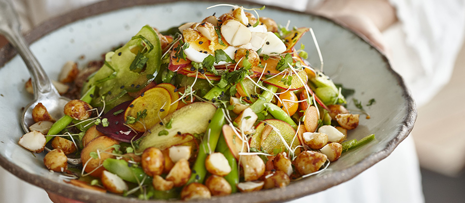 layered-salad-with-ginger-and-soy-macadamias-