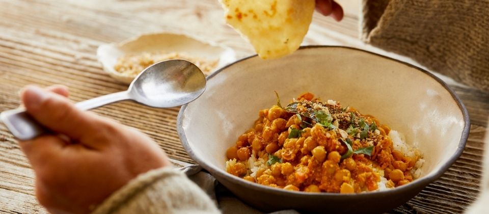 Use macadamia butter in vegan curry