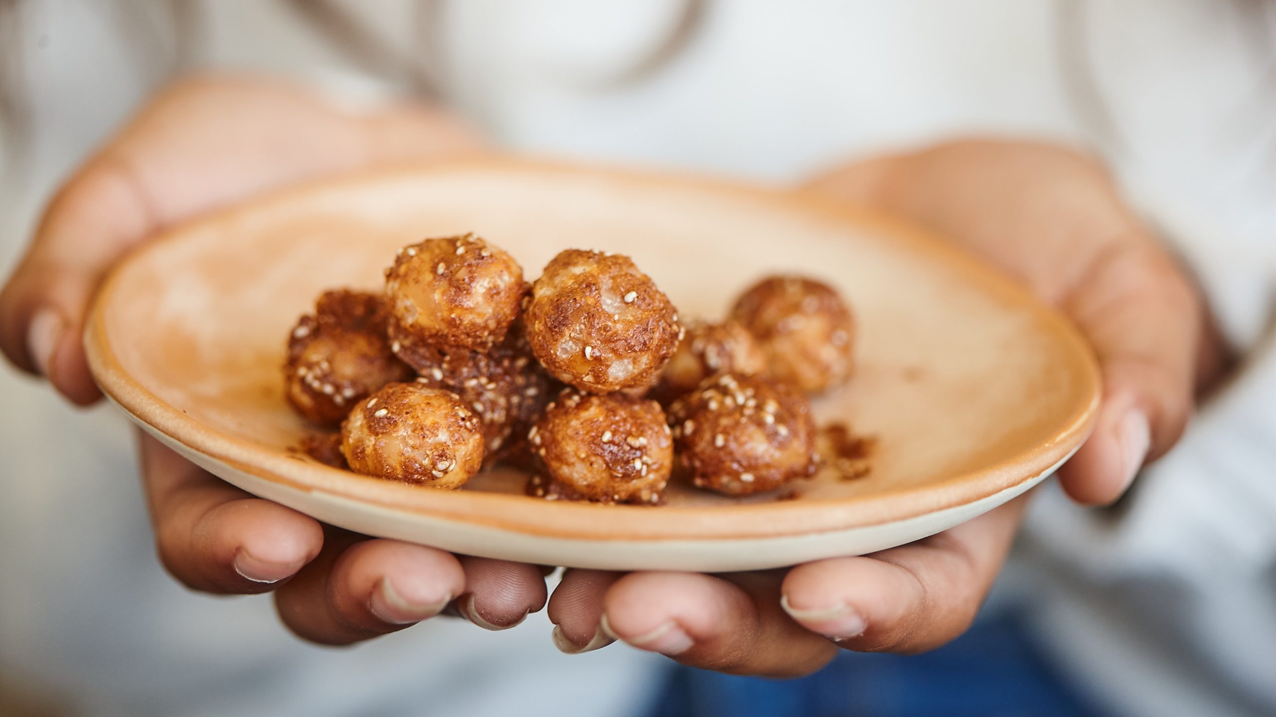 Warming spiced macadamias