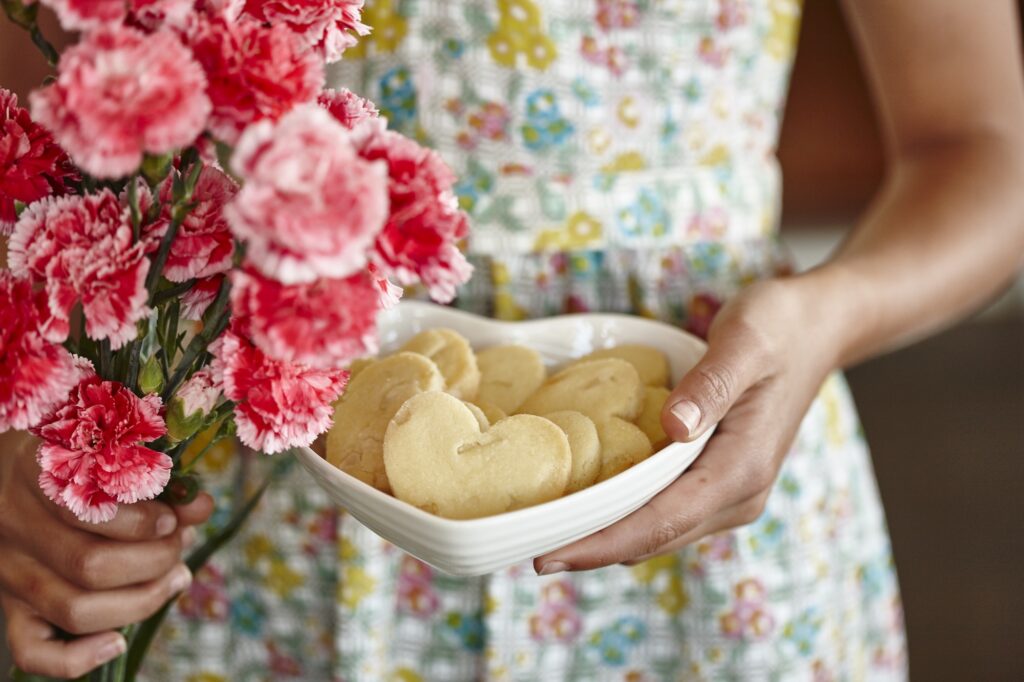 Macadamia shortbread hearts