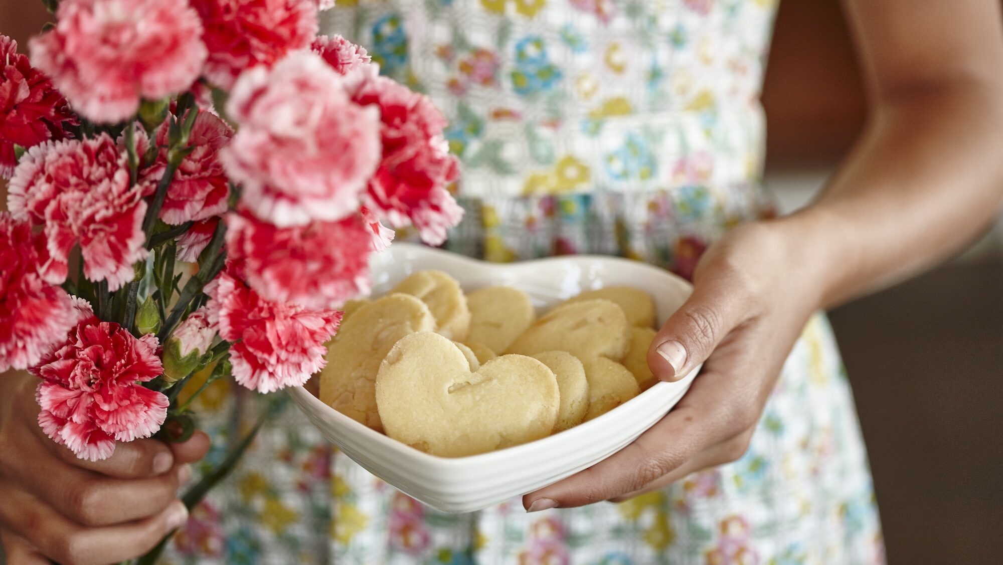 Macadamia shortbread hearts