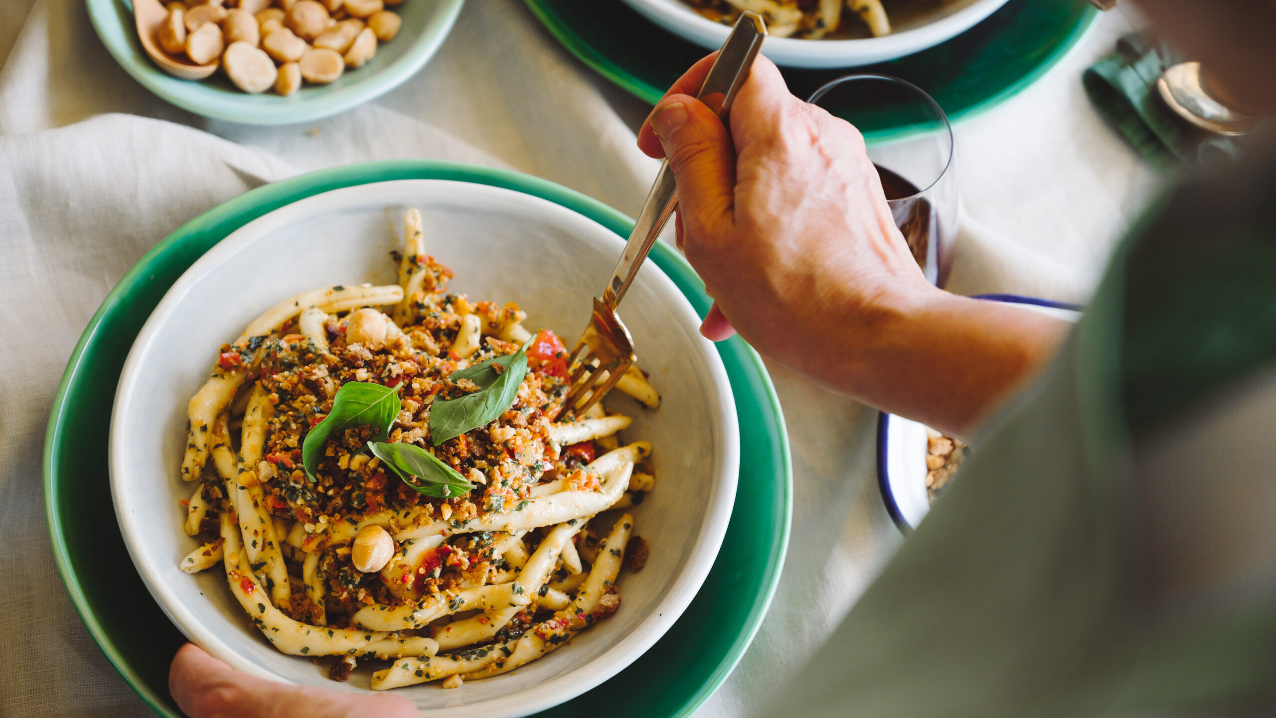 Sicilian macadamia and tomato pesto (Pesto alla Trapanese) 