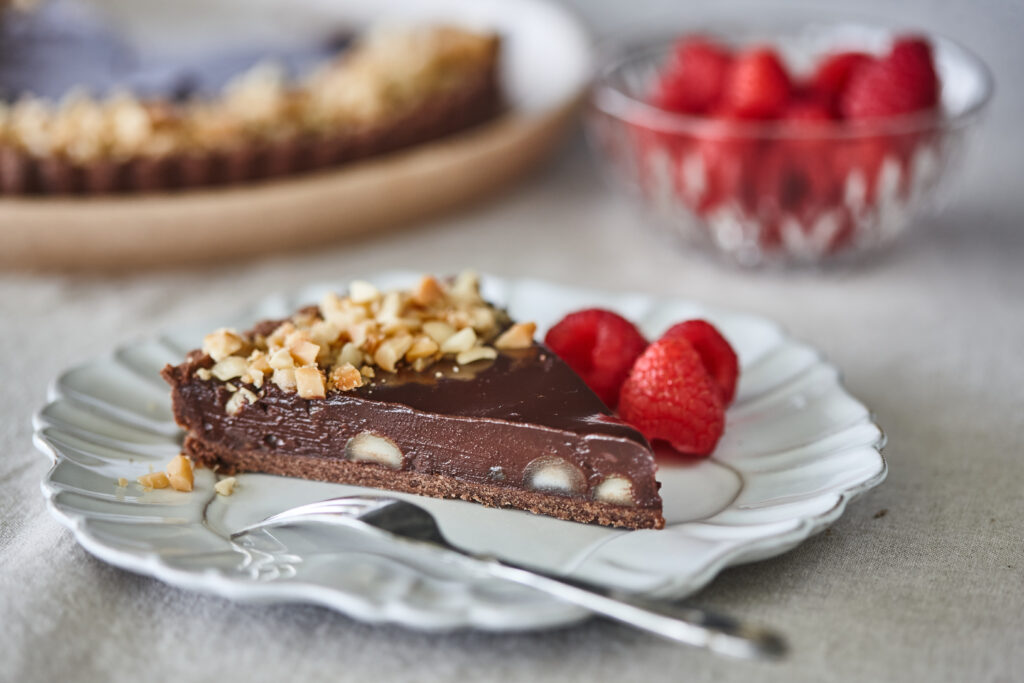 Macadamia and chocolate tart recipe