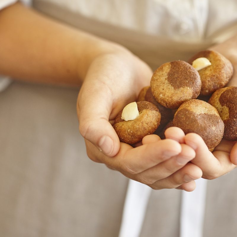 1711 Three ingredient fudgy macadamia cookies (12)