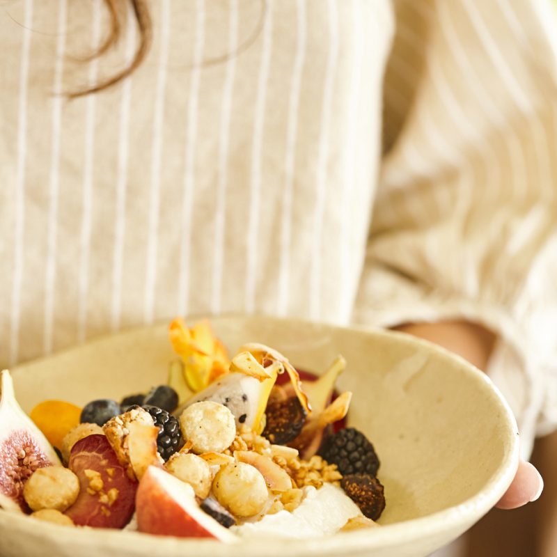 1811 Breakfast bowl with macadamia maple cardamom, flaked coconut and fig crunch (3)