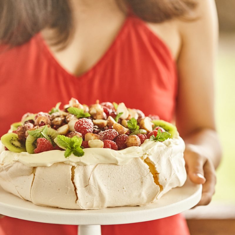 1811 Pavlova with seasonal fruits and candied macadamias (26)