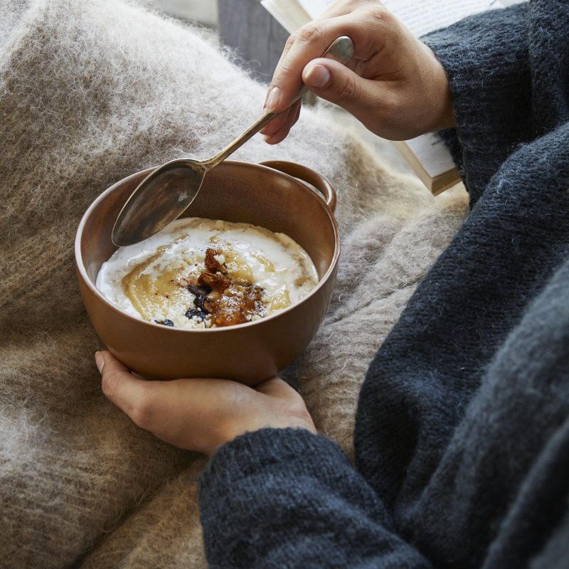 1912 Macadamia milk porridge with macadamia honey whip (1)