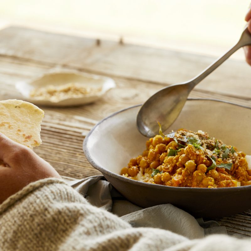 1912 Vegan macadamia and chickpea curry with macadamia roti bread (2)