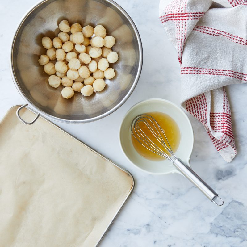 2011 Honey roasted macadamias and shortbread biscuits (Step 2)