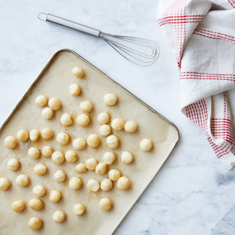 2011 Honey roasted macadamias and shortbread biscuits (Step 4)