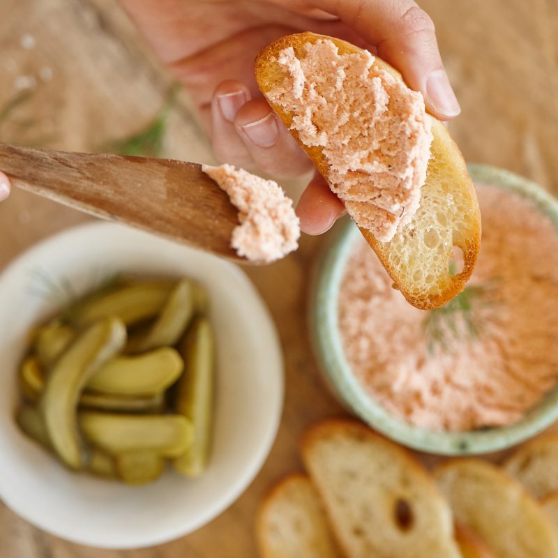 2011 Smoked trout and macadamia spread (4)