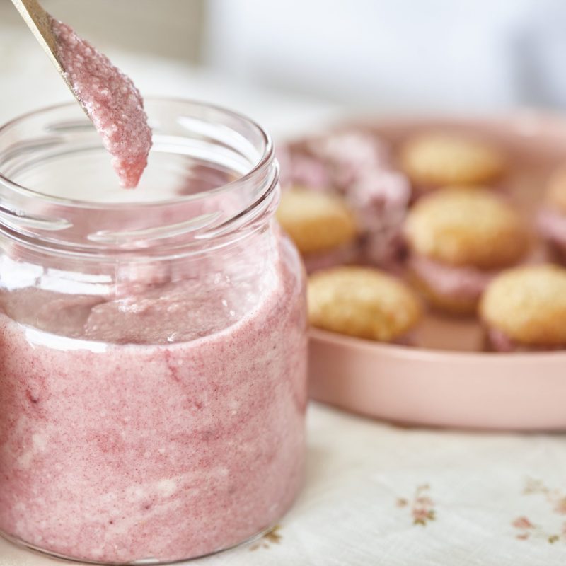 2110 Raspberry macadamia butter on coconut and macadamia biscuits (48)