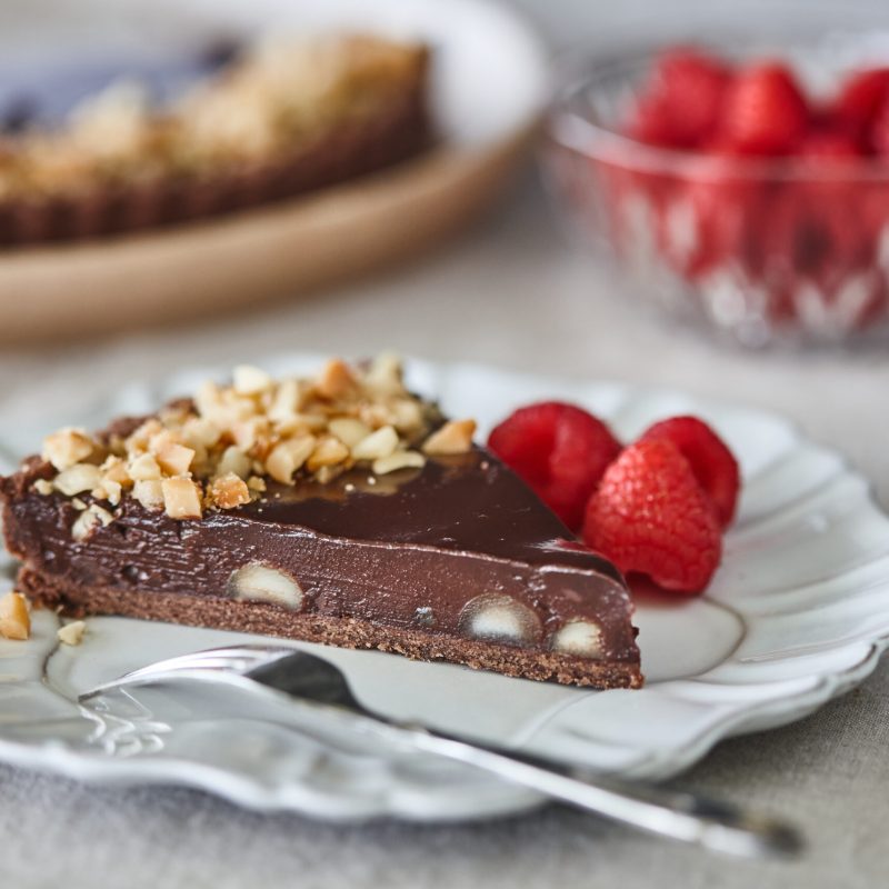 Macadamia and chocolate tart recipe